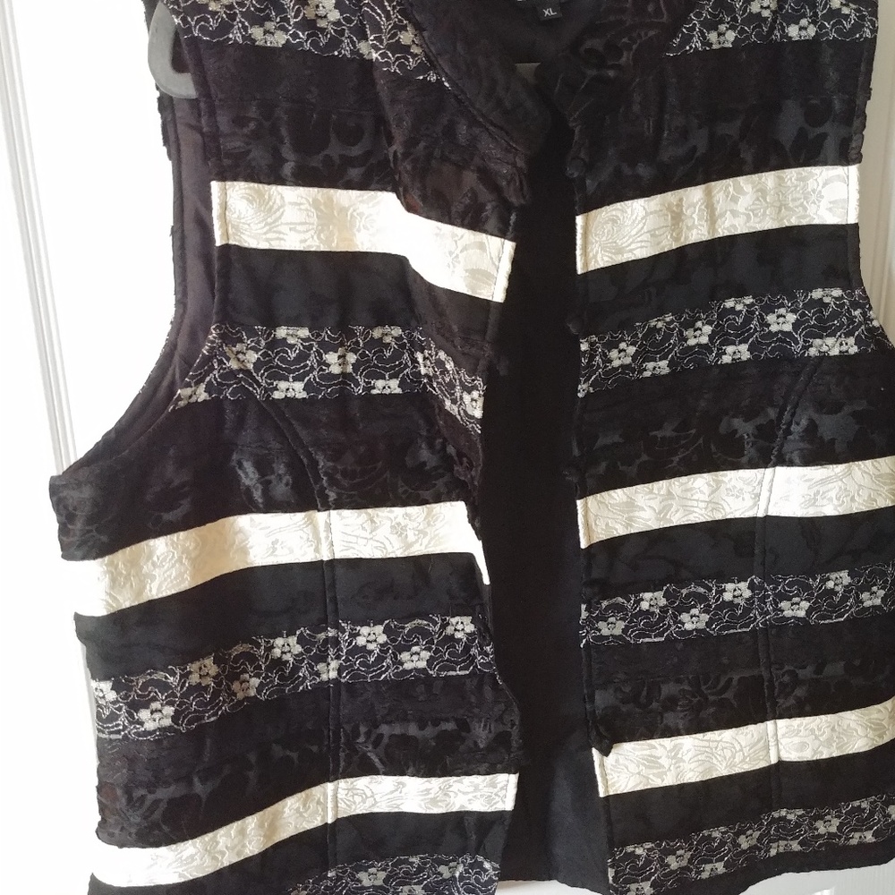 Striped Patchwork Vest Sz XL Attitude